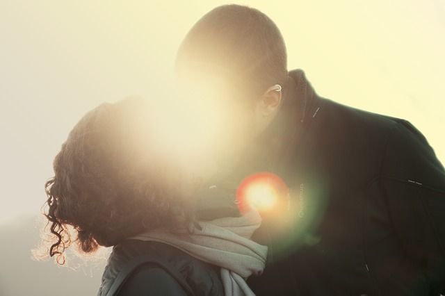 Image: 2018-06/couple-407150-640.jpg